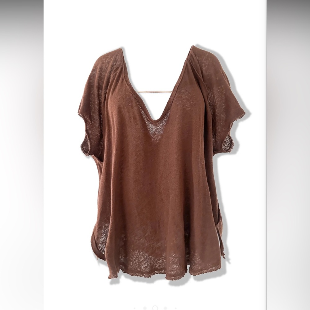 Pebby Forevee Dark umber tee 
Loose and comfy 
Size S/m but it’s very oversized